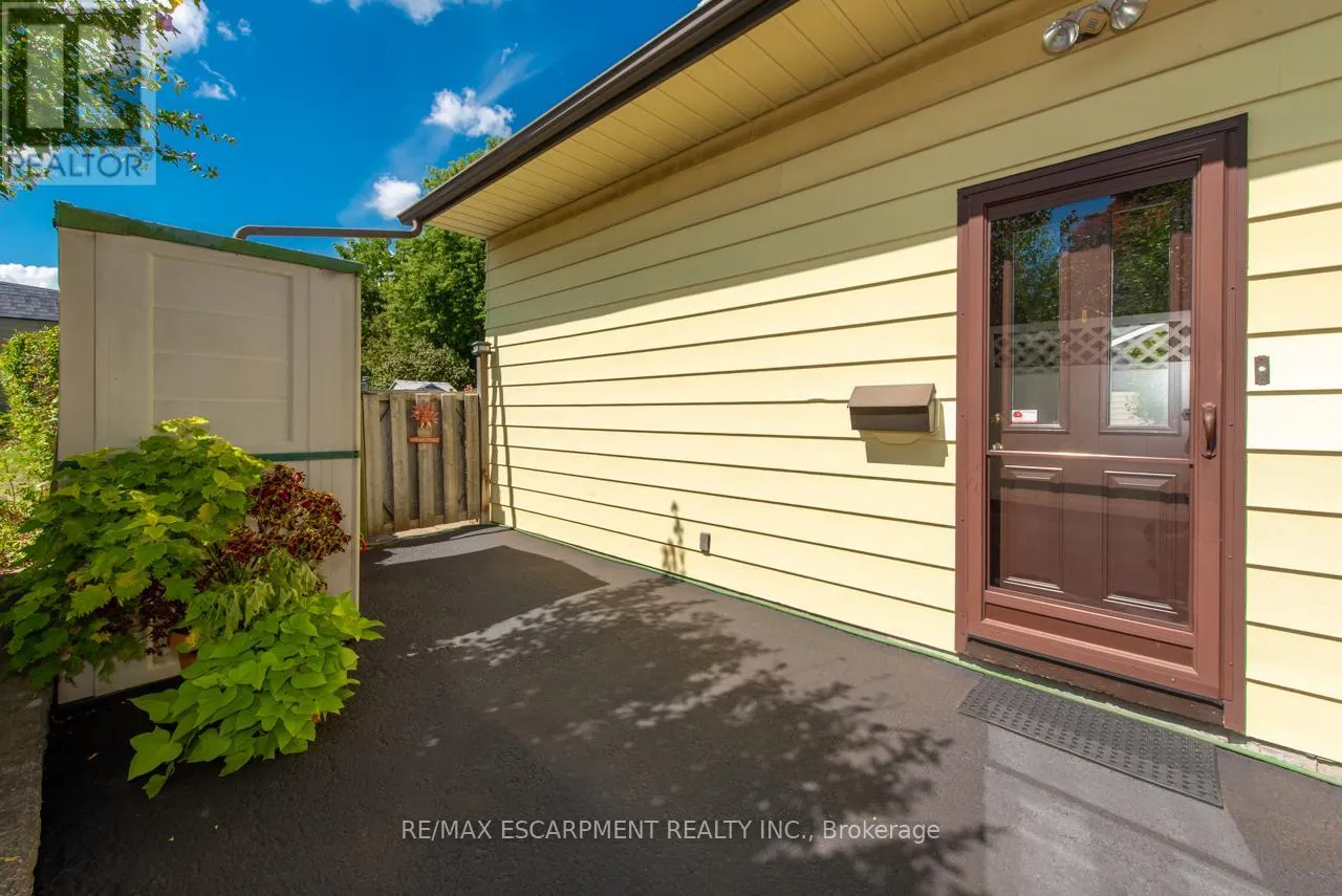 97 ELLIS CRESCENT S
