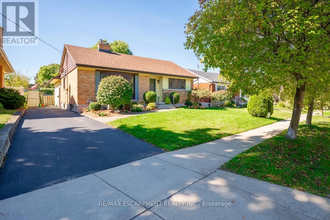 97 ELLIS CRESCENT S