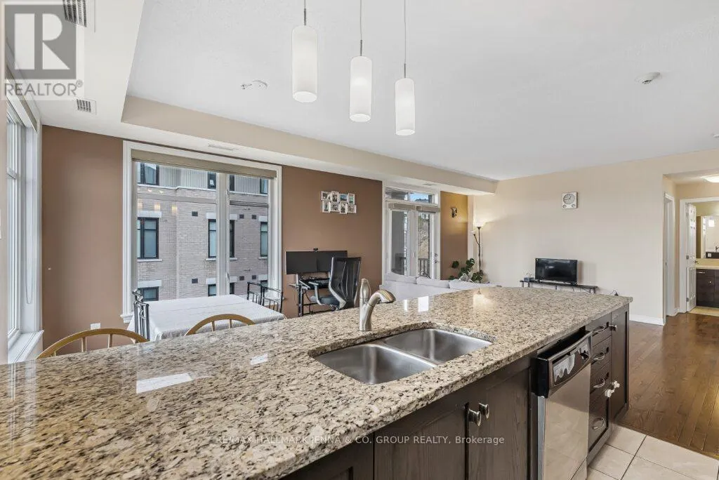 201 - 140 GUELPH PRIVATE