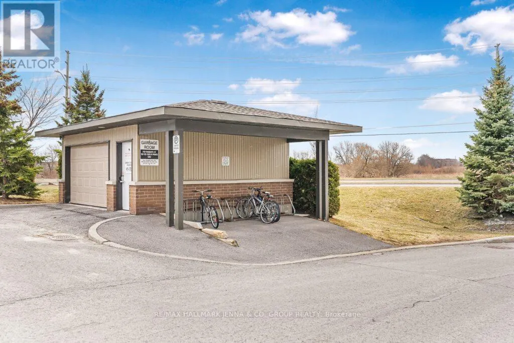 201 - 140 GUELPH PRIVATE