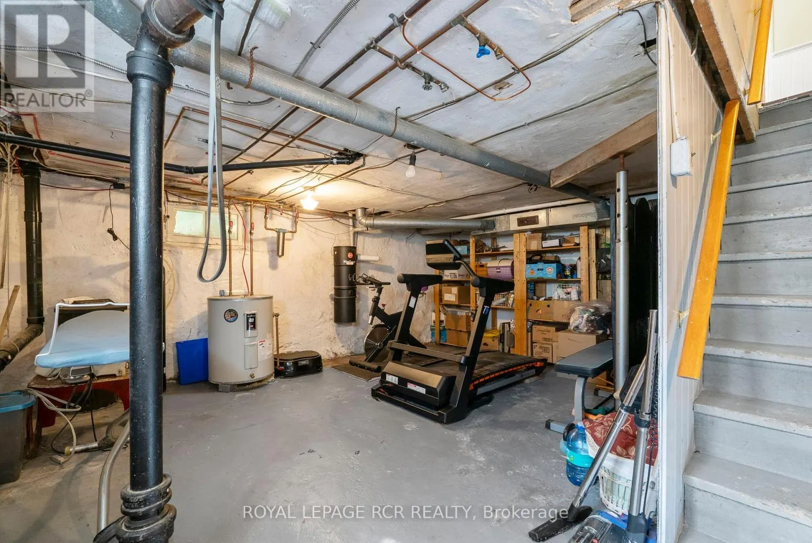 152 2ND AVENUE SW