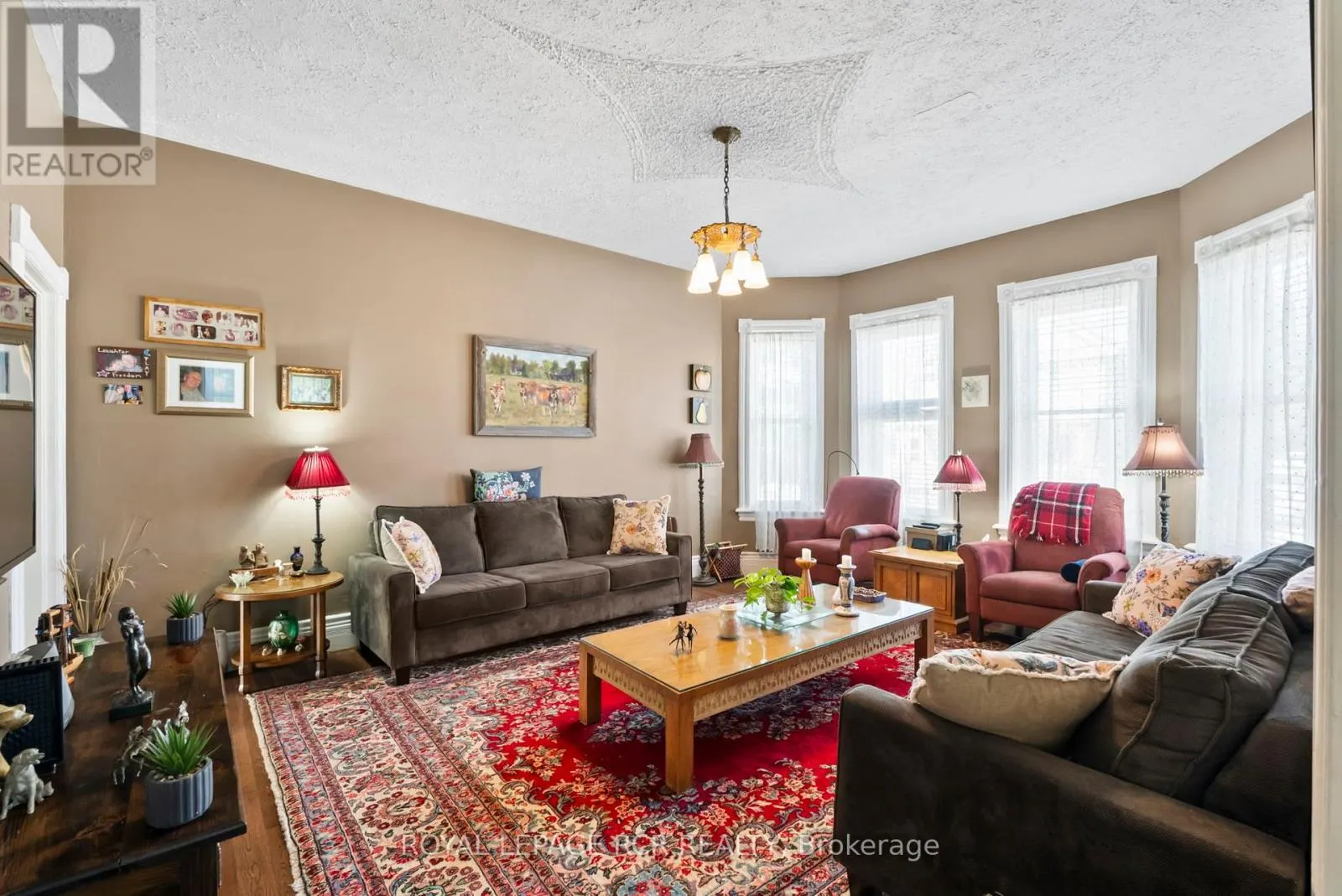 152 2ND AVENUE SW