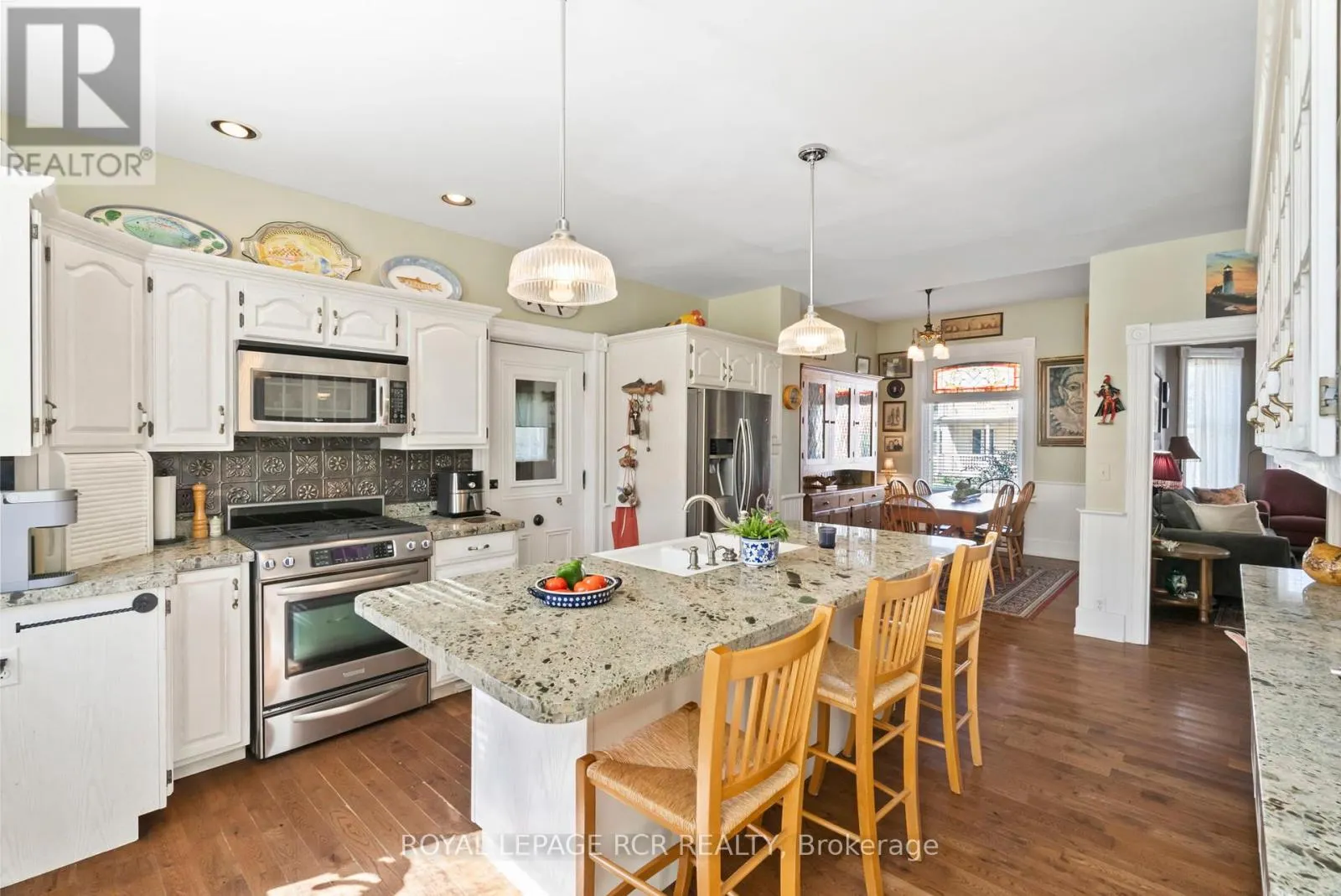152 2ND AVENUE SW