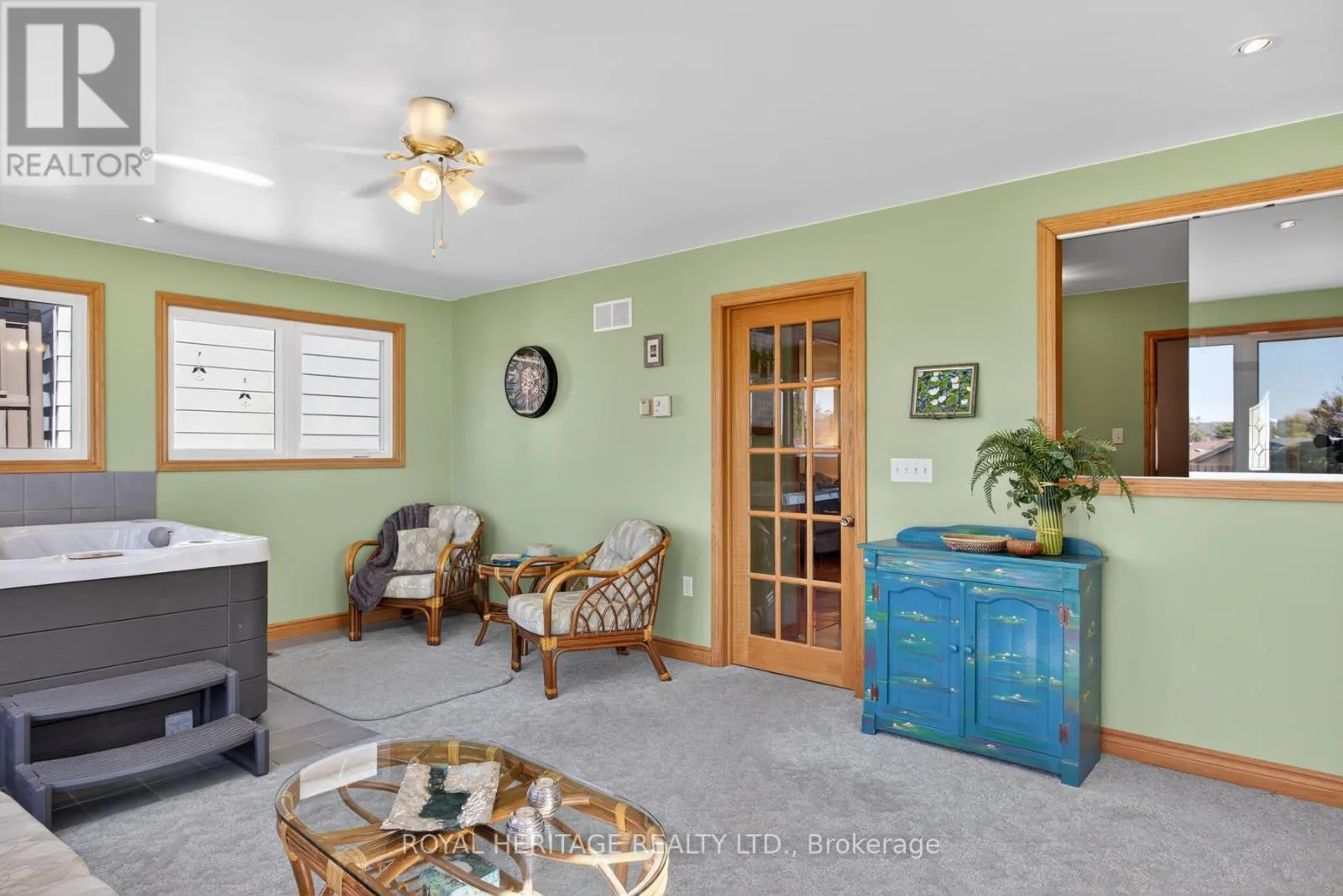 29 RIDEAU CRESCENT