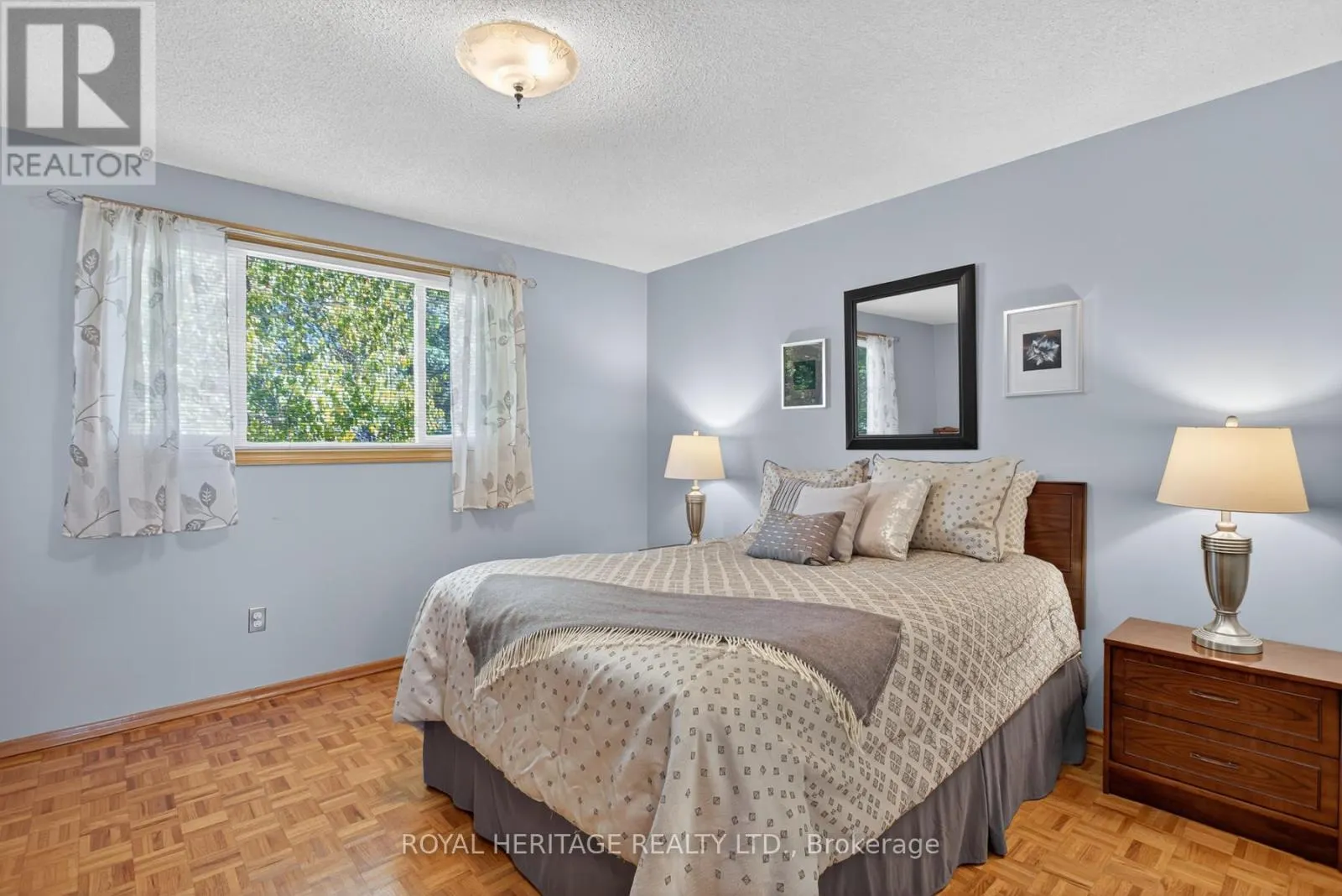 29 RIDEAU CRESCENT