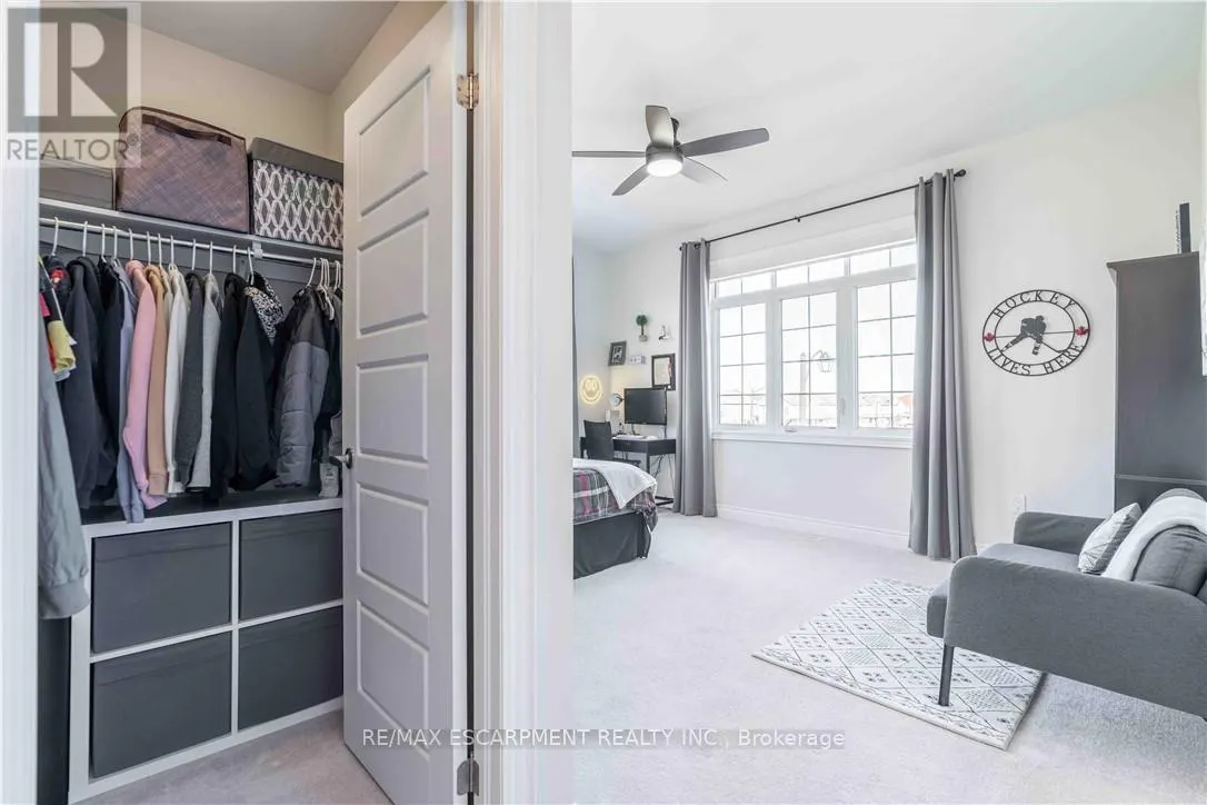 253 KINSMAN DRIVE