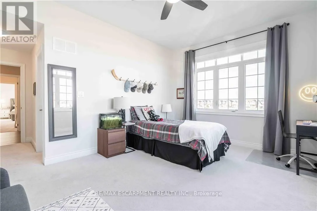 253 KINSMAN DRIVE