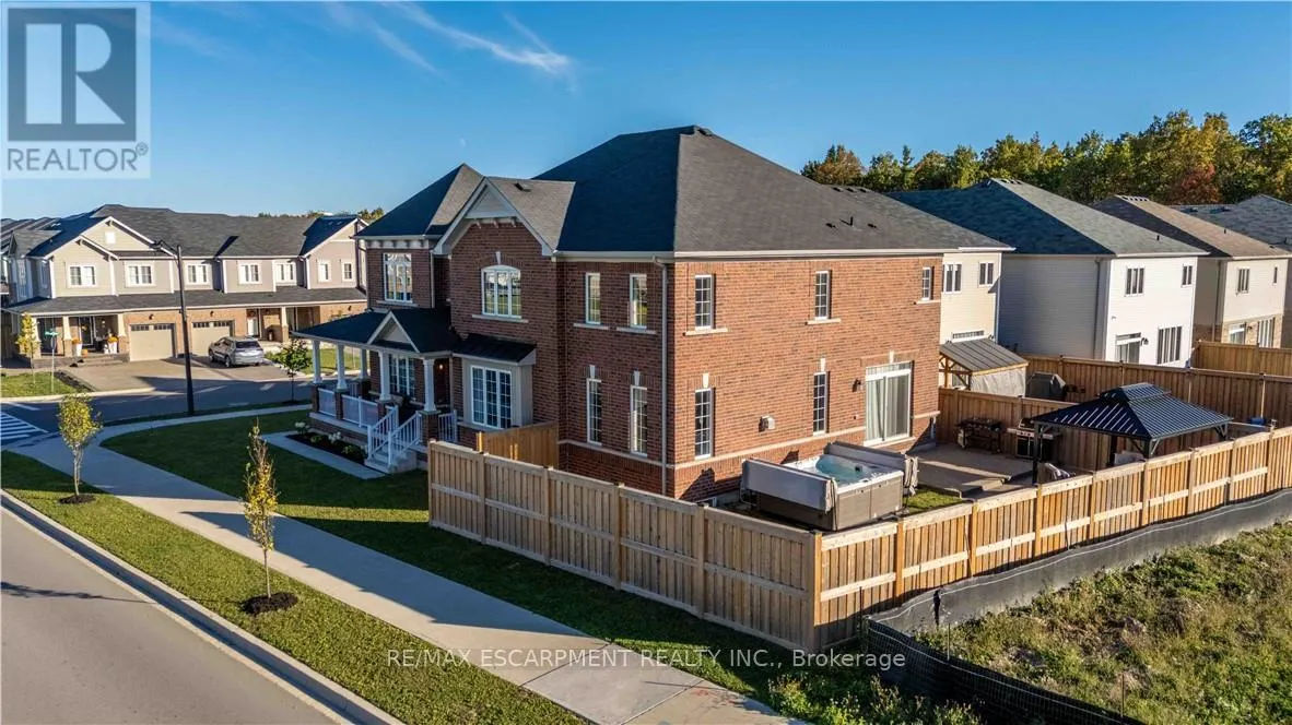 253 KINSMAN DRIVE