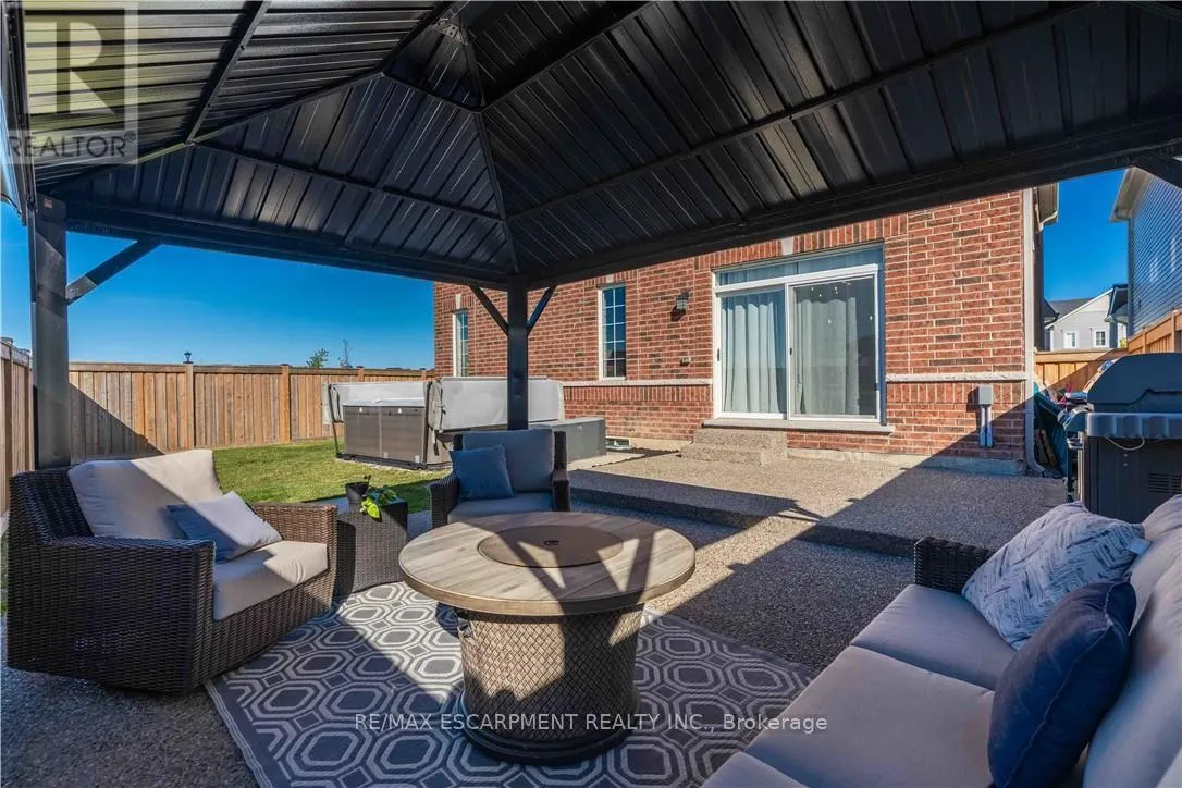 253 KINSMAN DRIVE
