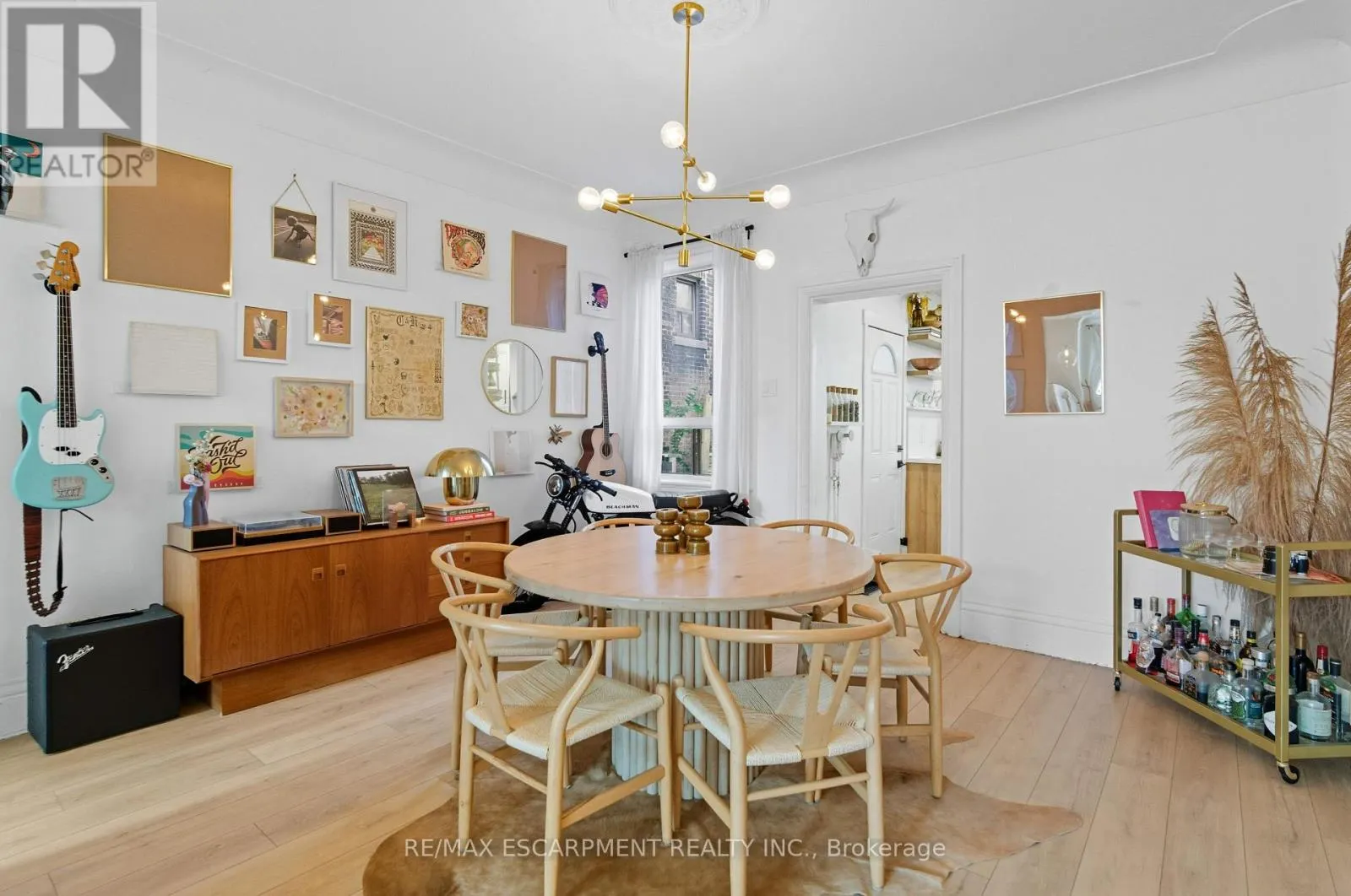 249 BAY STREET N