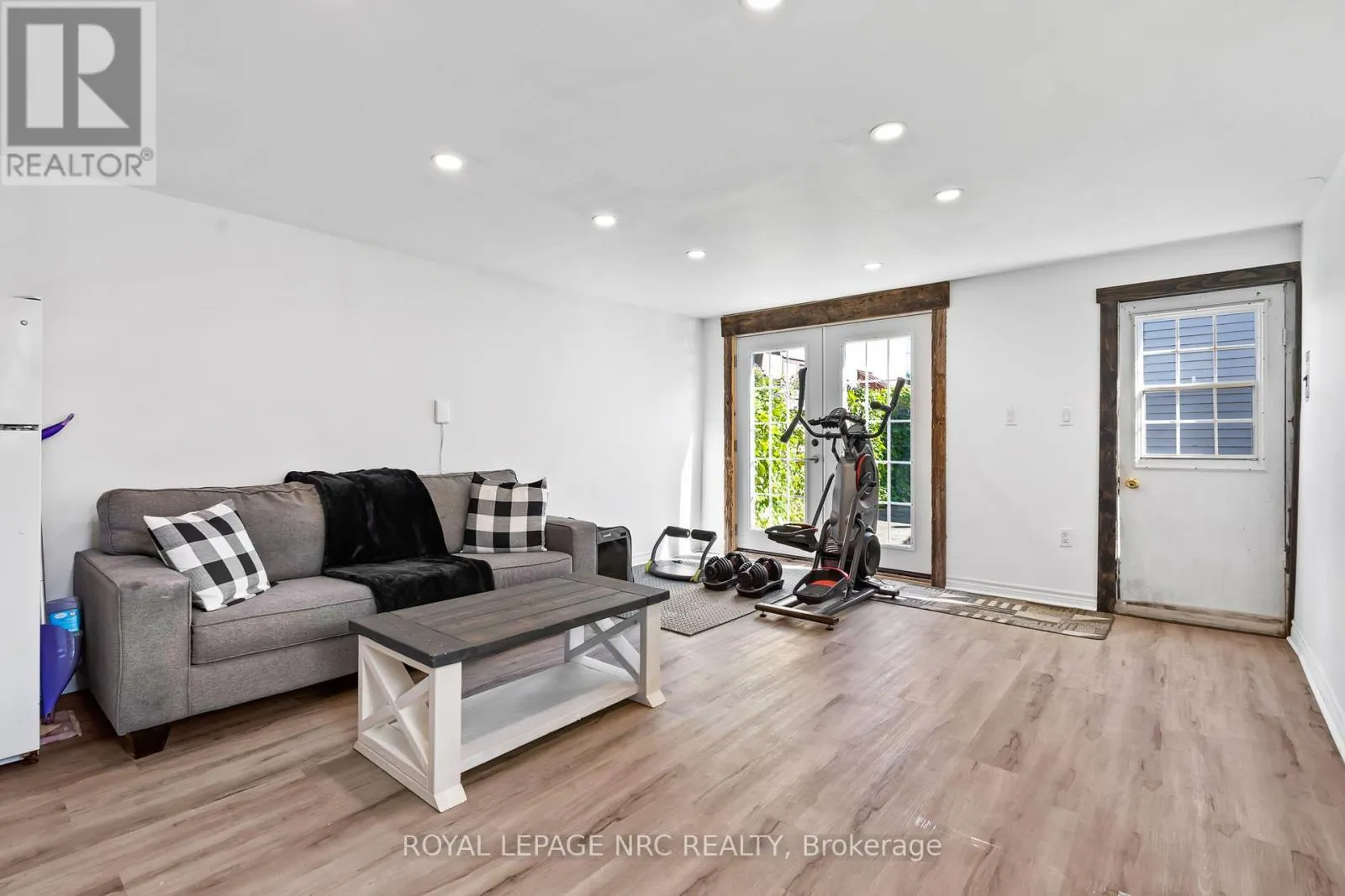 632 STEELE STREET