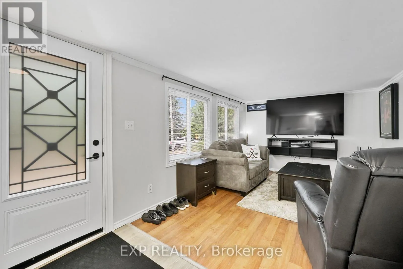 5421 LAKESHORE DRIVE