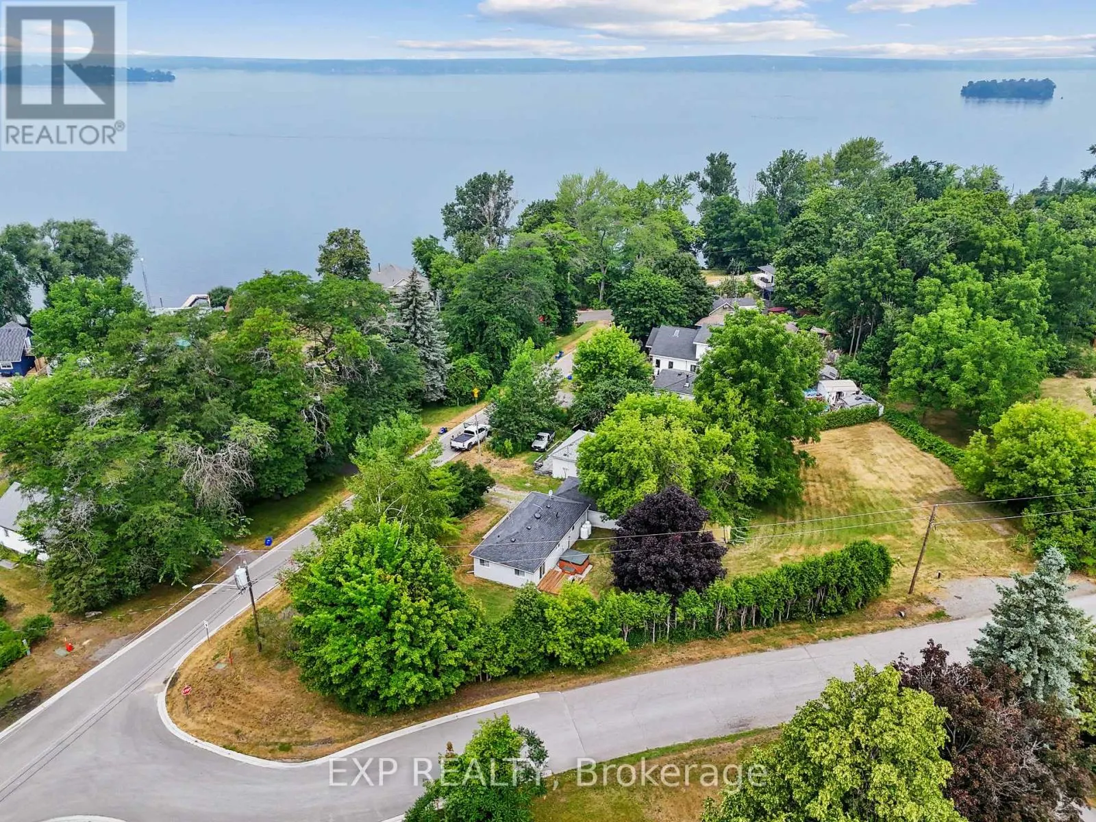 5421 LAKESHORE DRIVE
