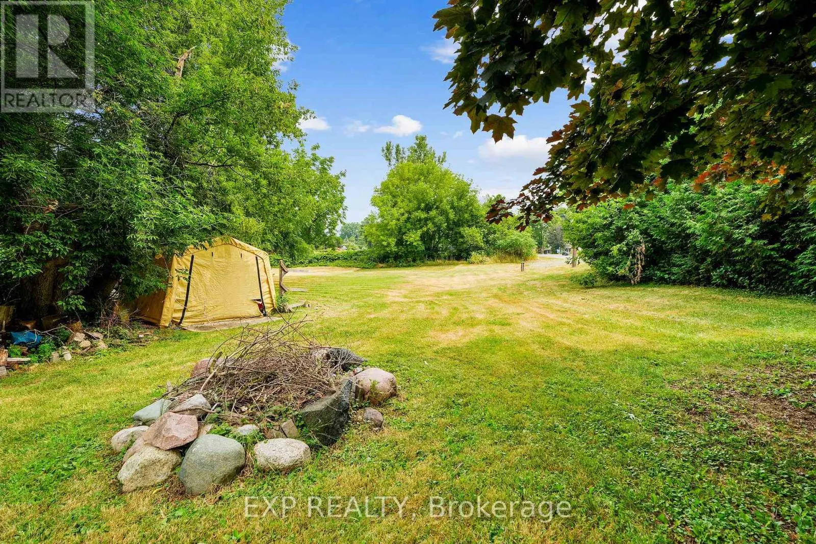 5421 LAKESHORE DRIVE