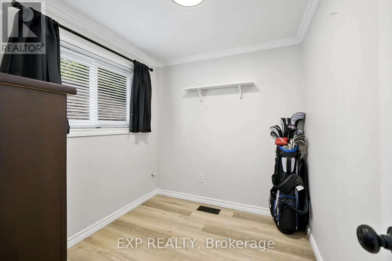 5421 LAKESHORE DRIVE
