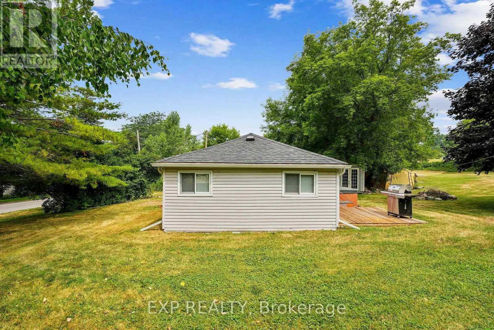 5421 LAKESHORE DRIVE