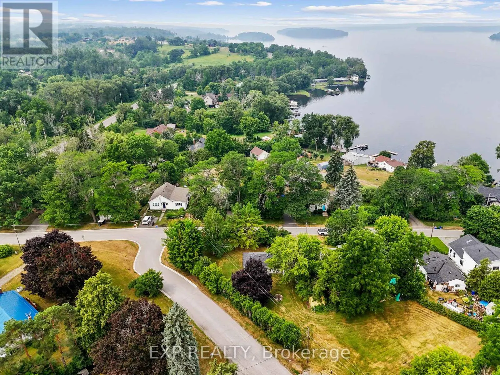 5421 LAKESHORE DRIVE