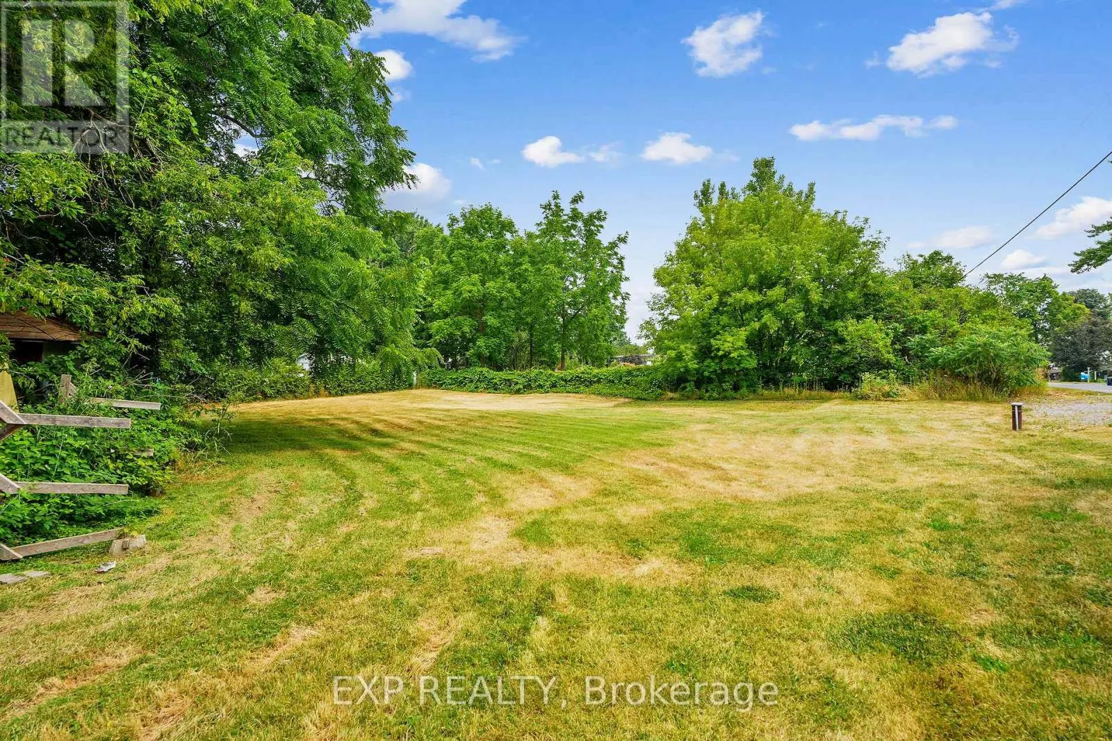 5421 LAKESHORE DRIVE