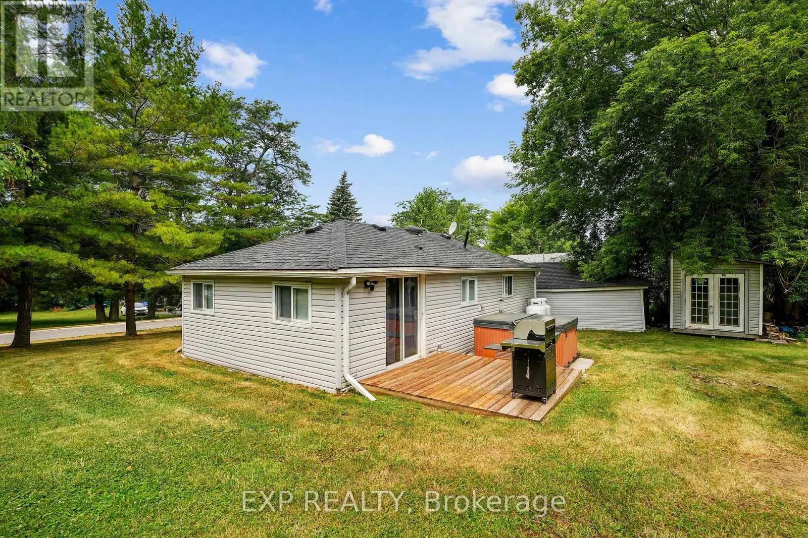 5421 LAKESHORE DRIVE