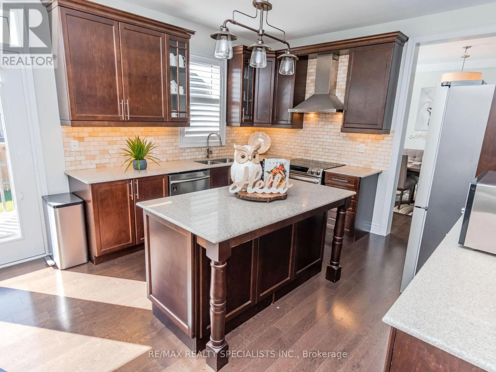 4 MITHCELL CRESCENT