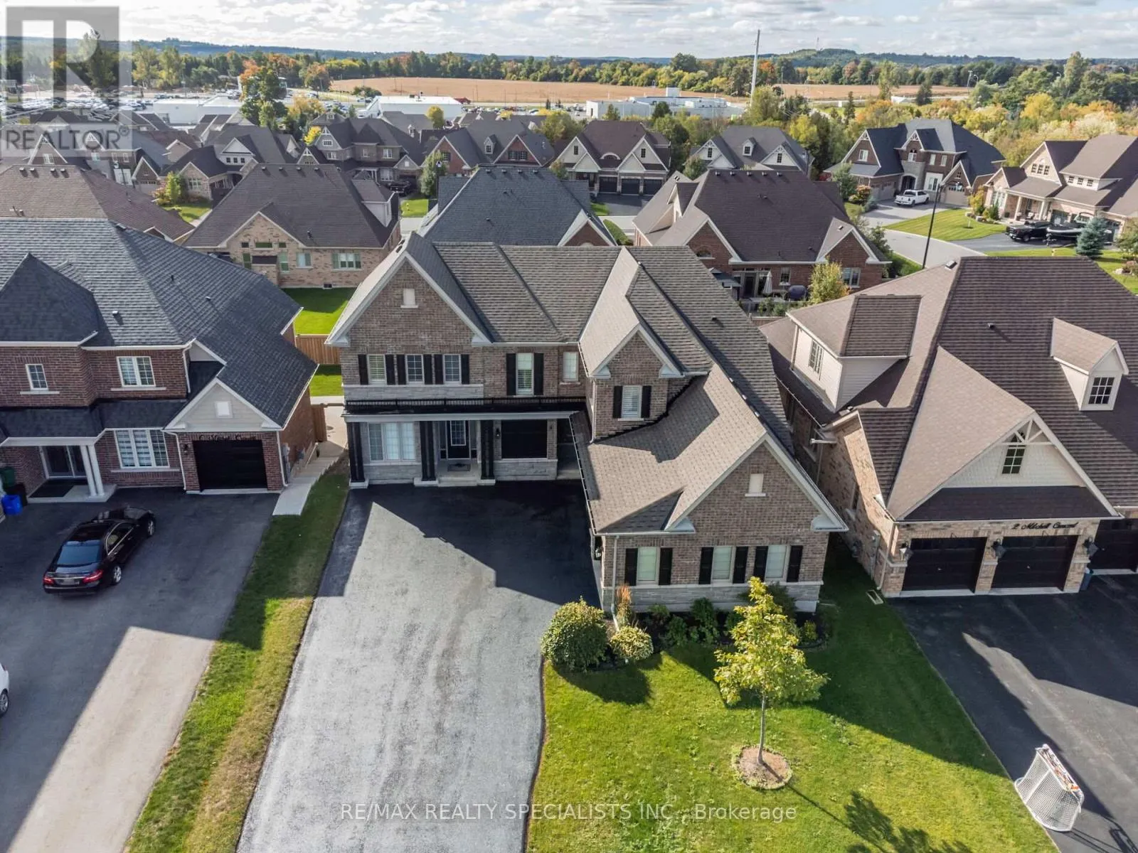 4 MITHCELL CRESCENT