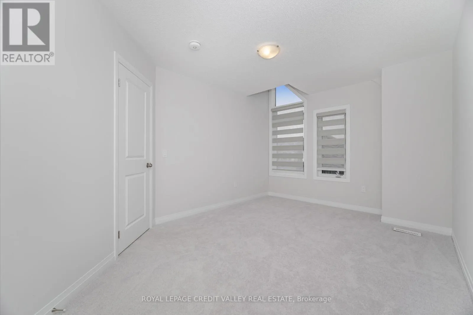 15 WEYLIE STREET