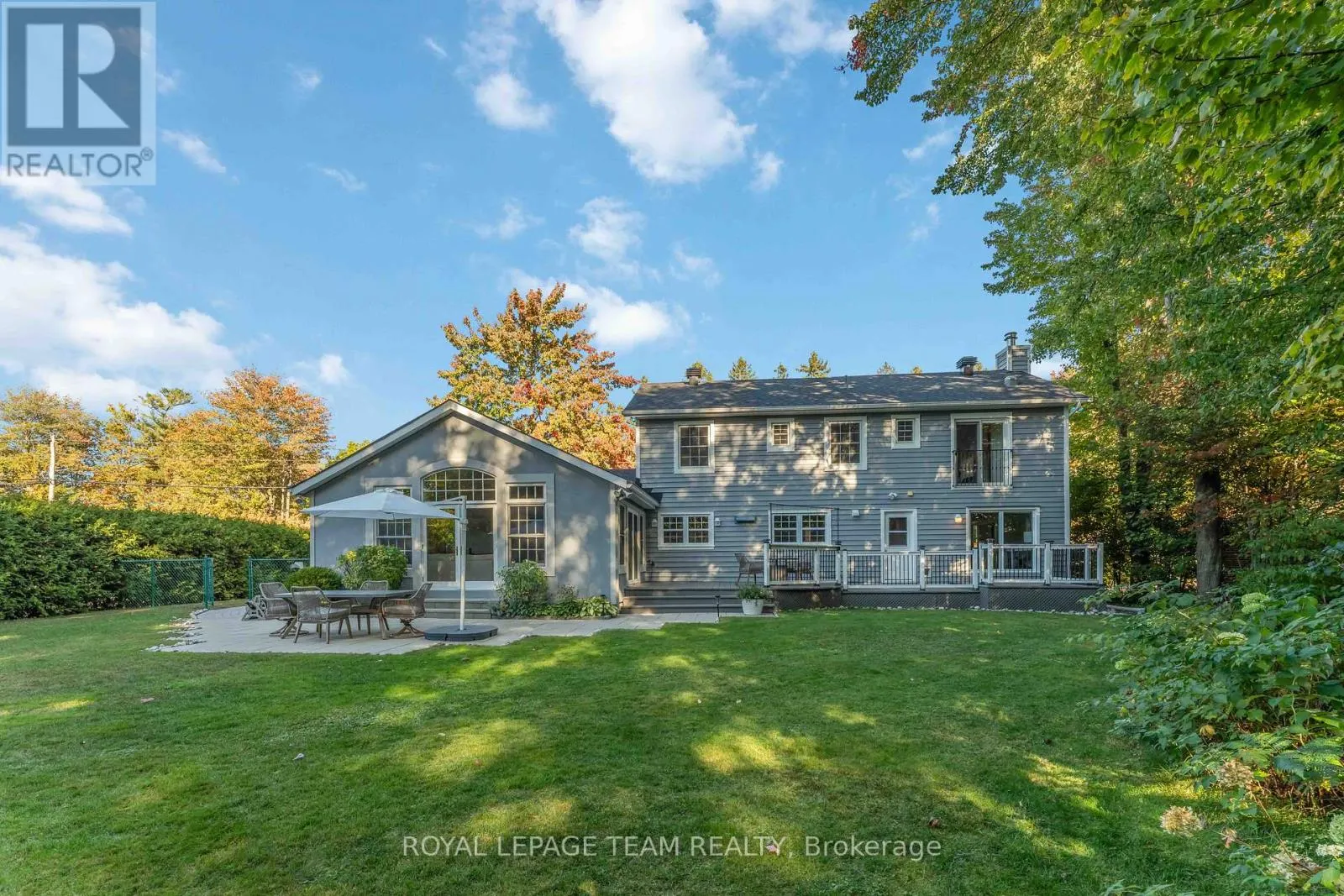 60 VAAN DRIVE