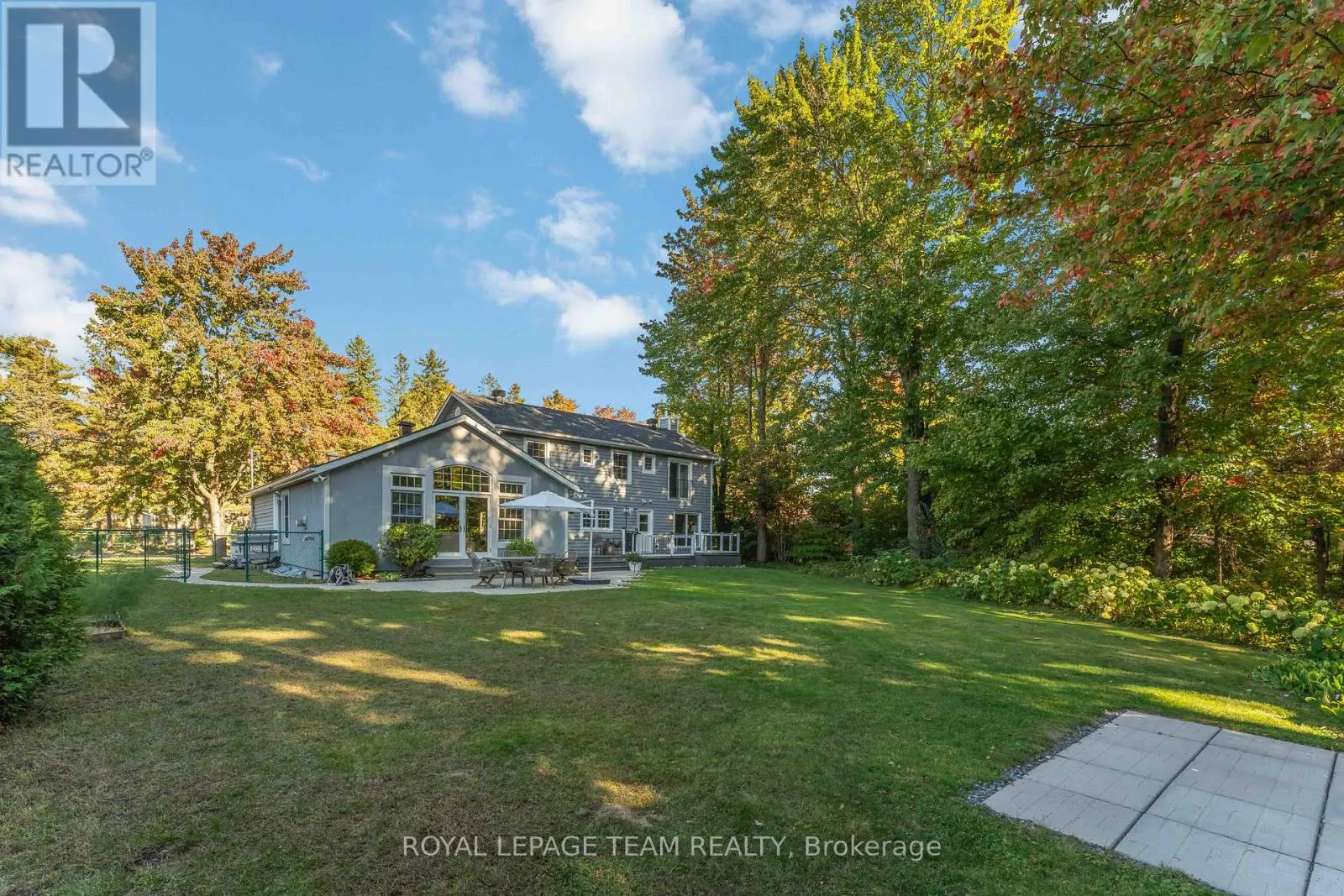 60 VAAN DRIVE