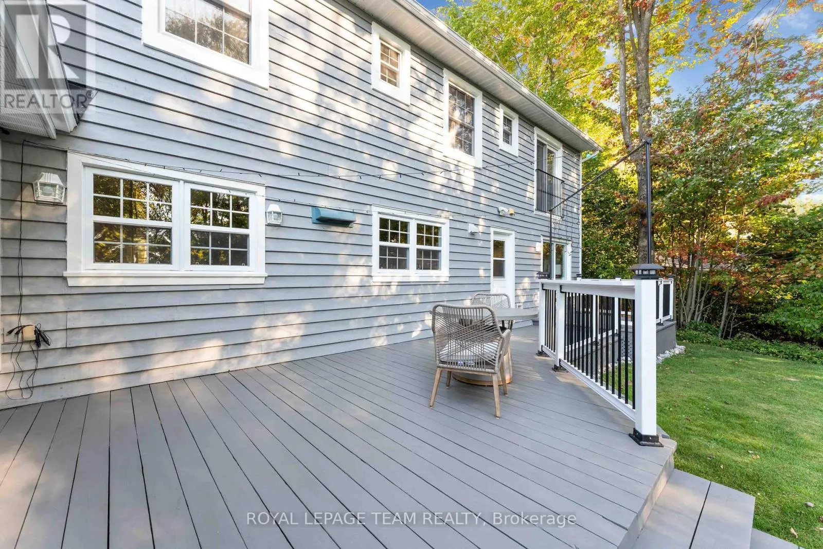60 VAAN DRIVE