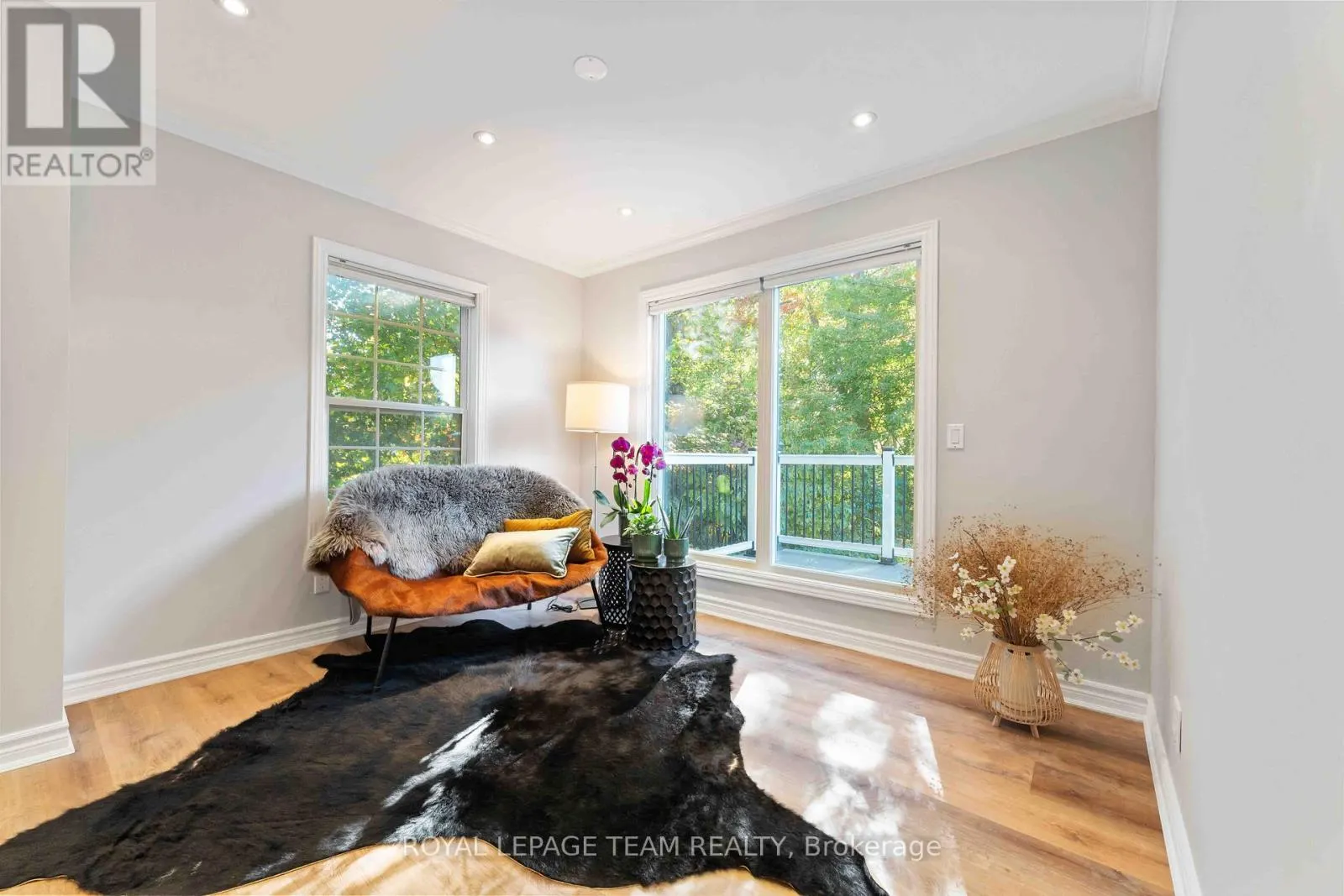 60 VAAN DRIVE