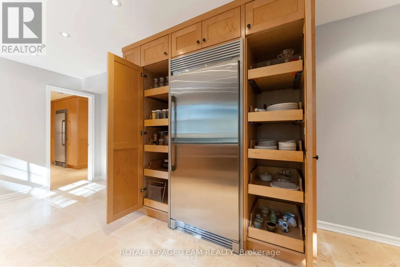 60 VAAN DRIVE