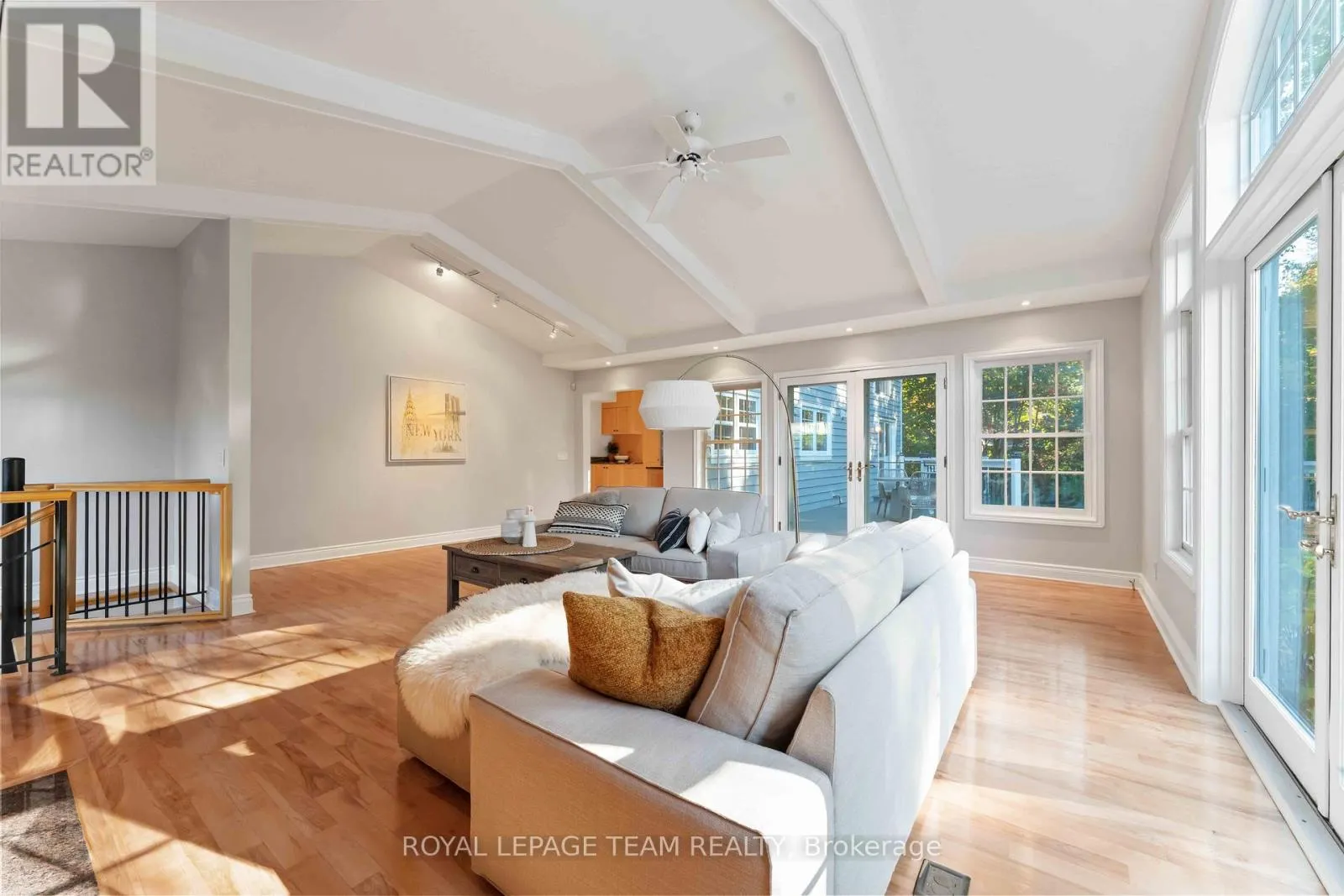60 VAAN DRIVE