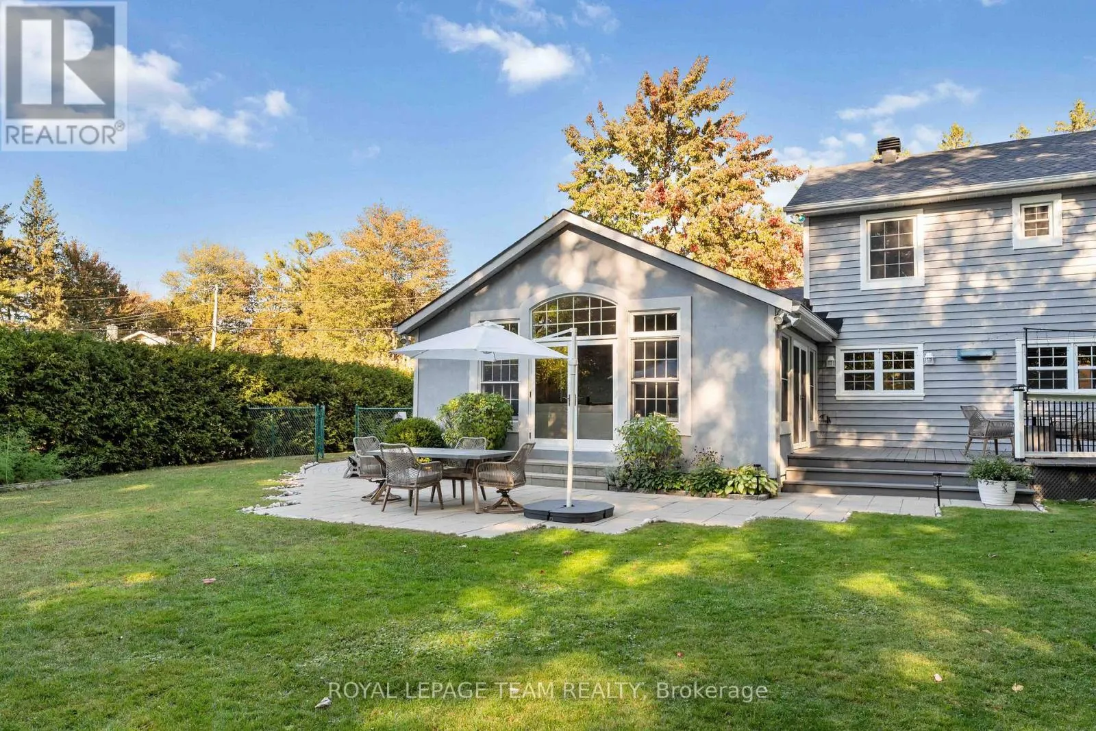 60 VAAN DRIVE