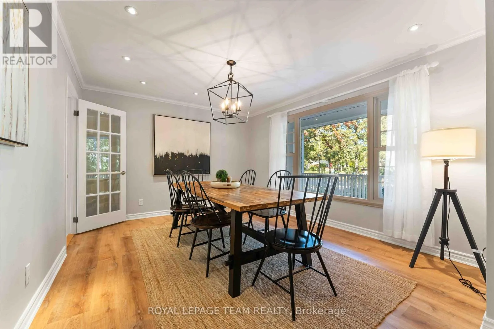 60 VAAN DRIVE