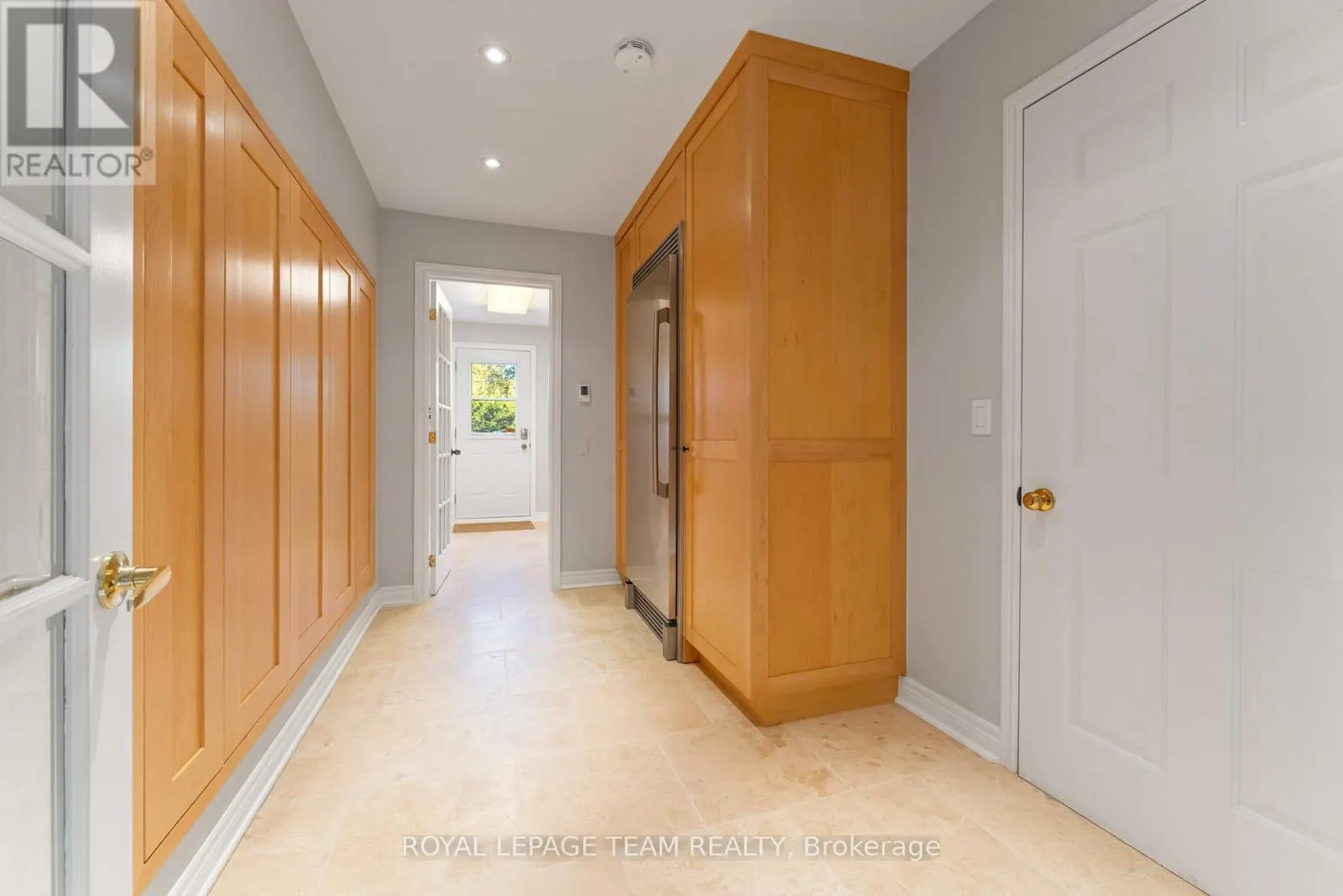 60 VAAN DRIVE