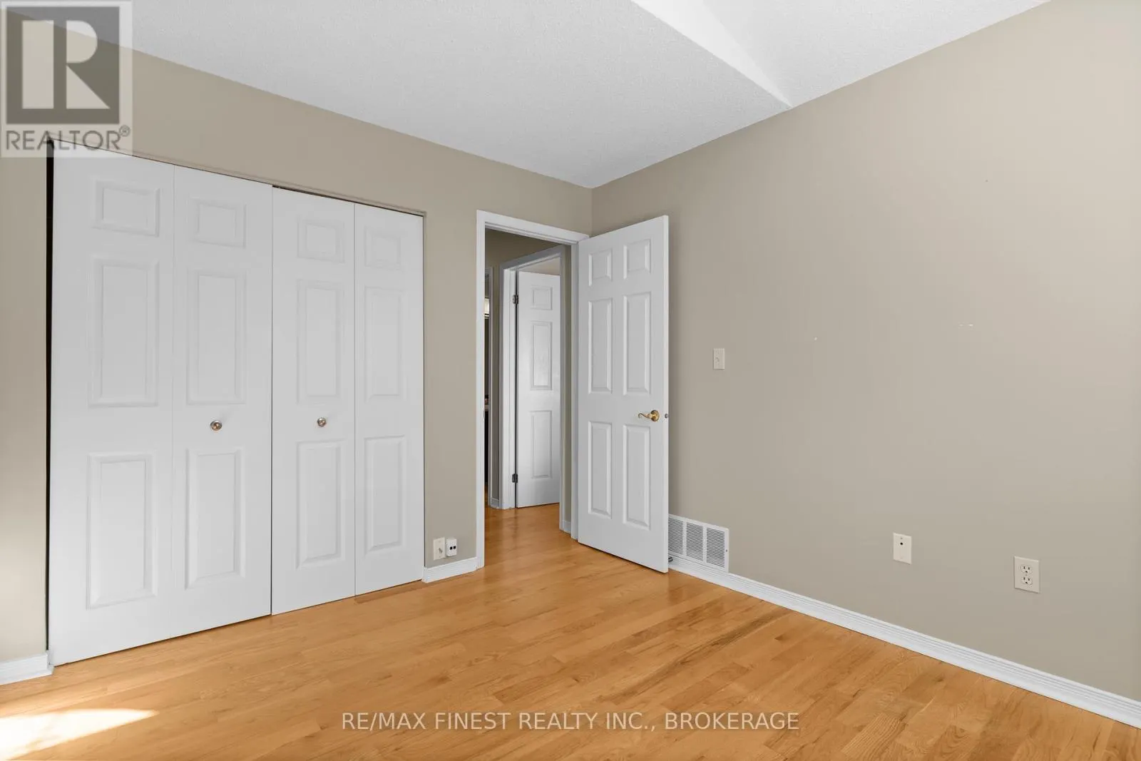 195 GREENLEES DRIVE