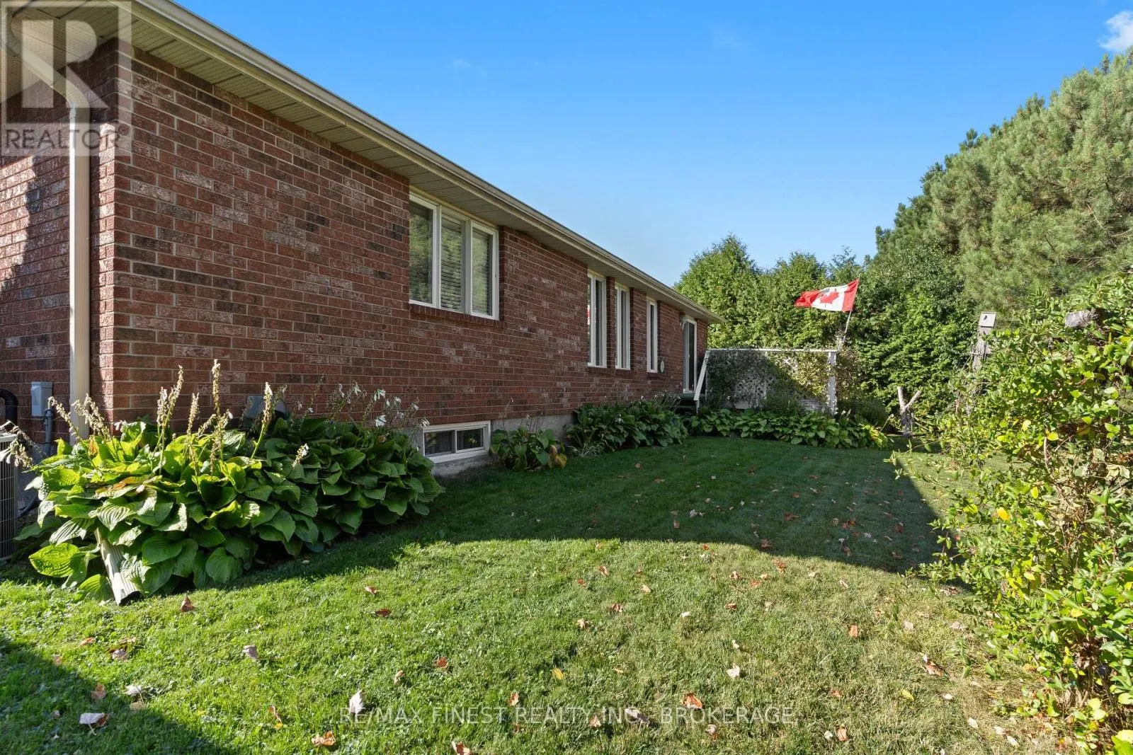 195 GREENLEES DRIVE