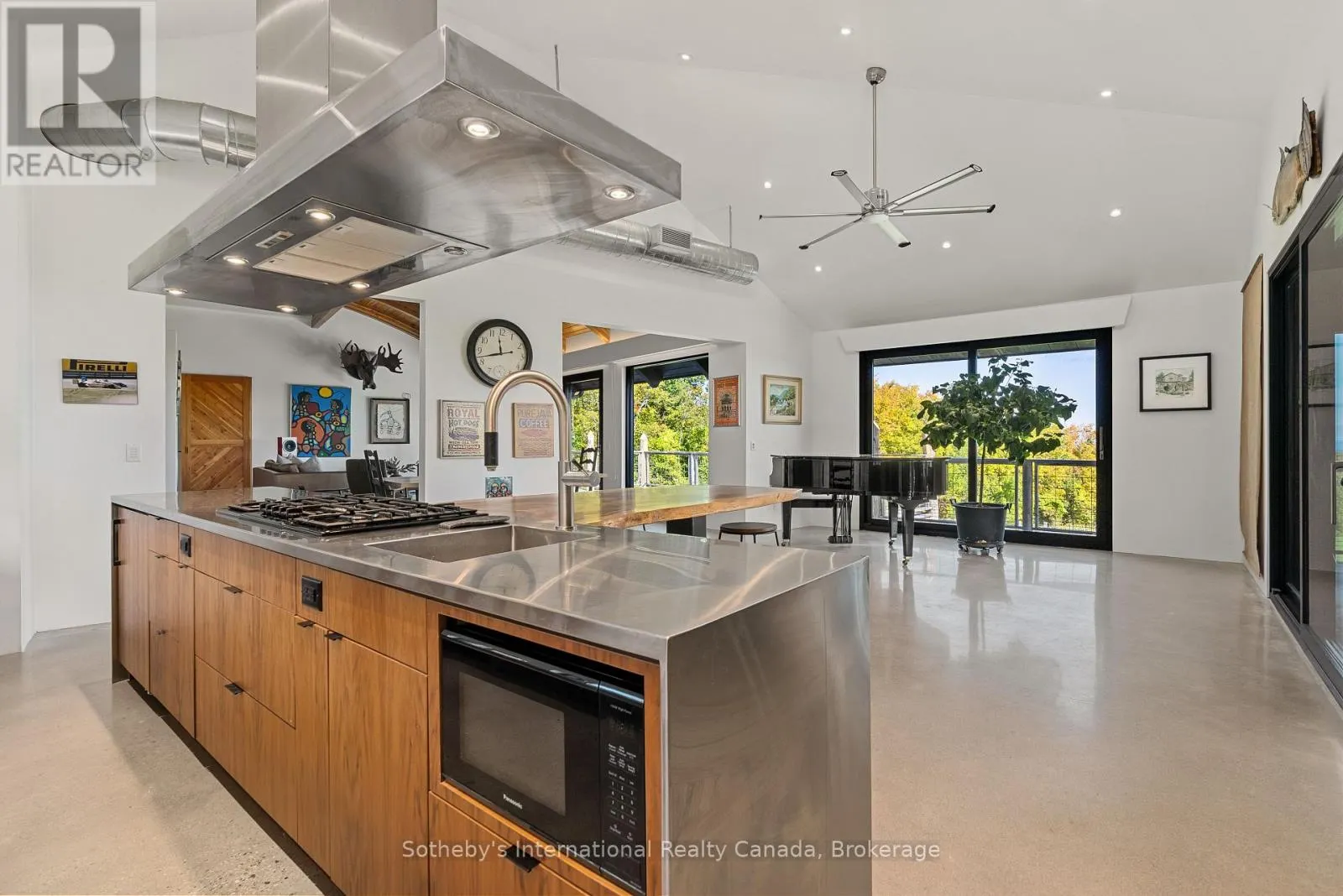 589903 GREY ROAD 19