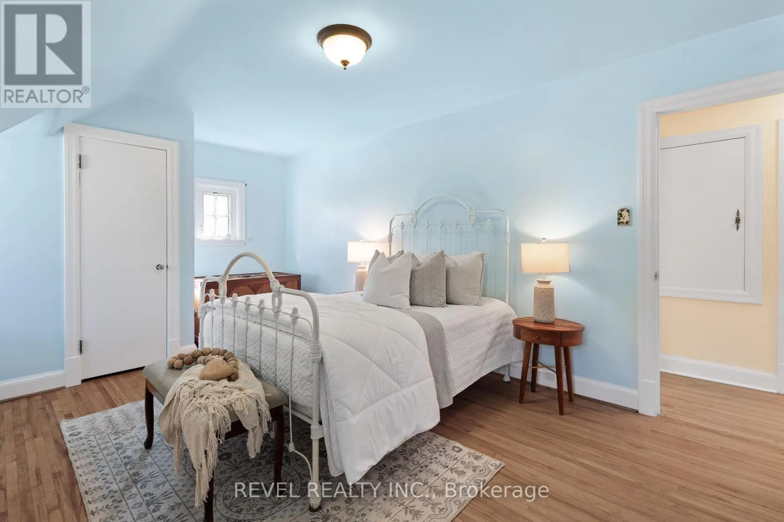 13 SYLVAN CRESCENT