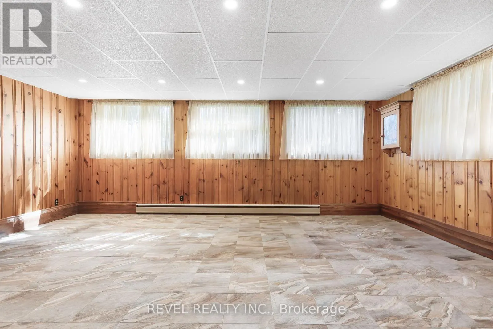 13 SYLVAN CRESCENT