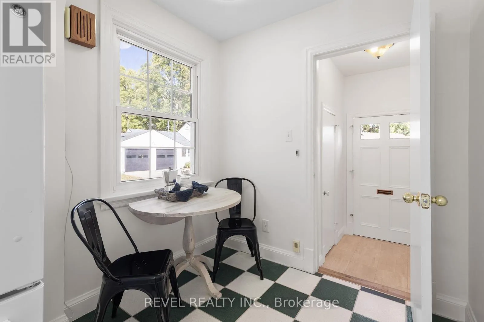 13 SYLVAN CRESCENT