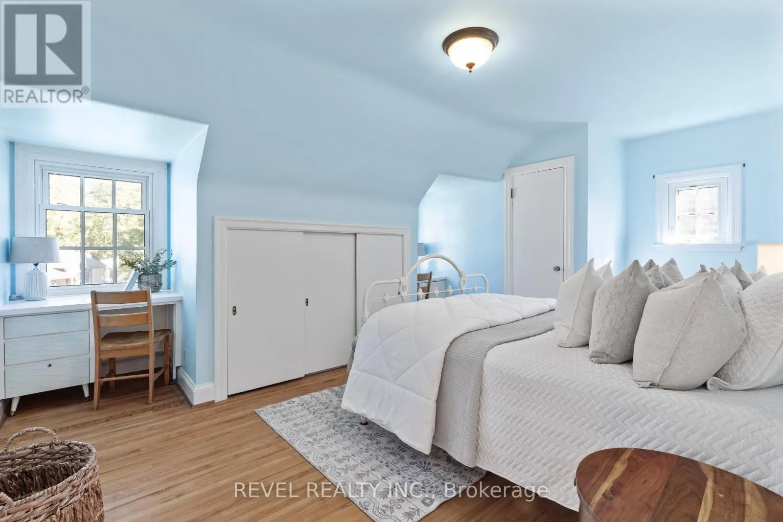 13 SYLVAN CRESCENT