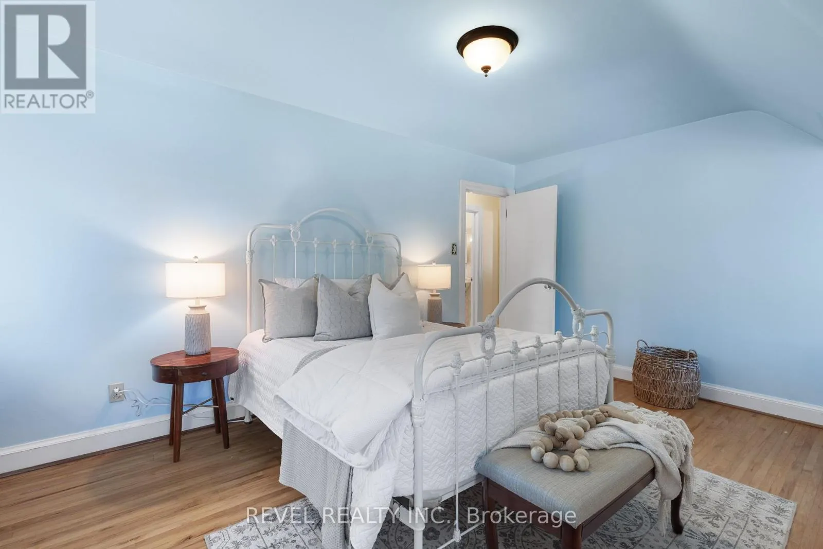 13 SYLVAN CRESCENT