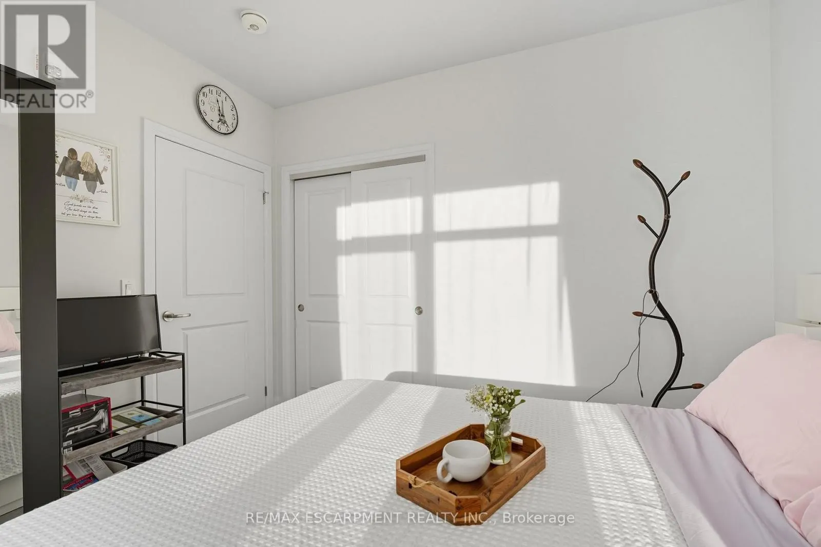426 - 1 REDFERN AVENUE
