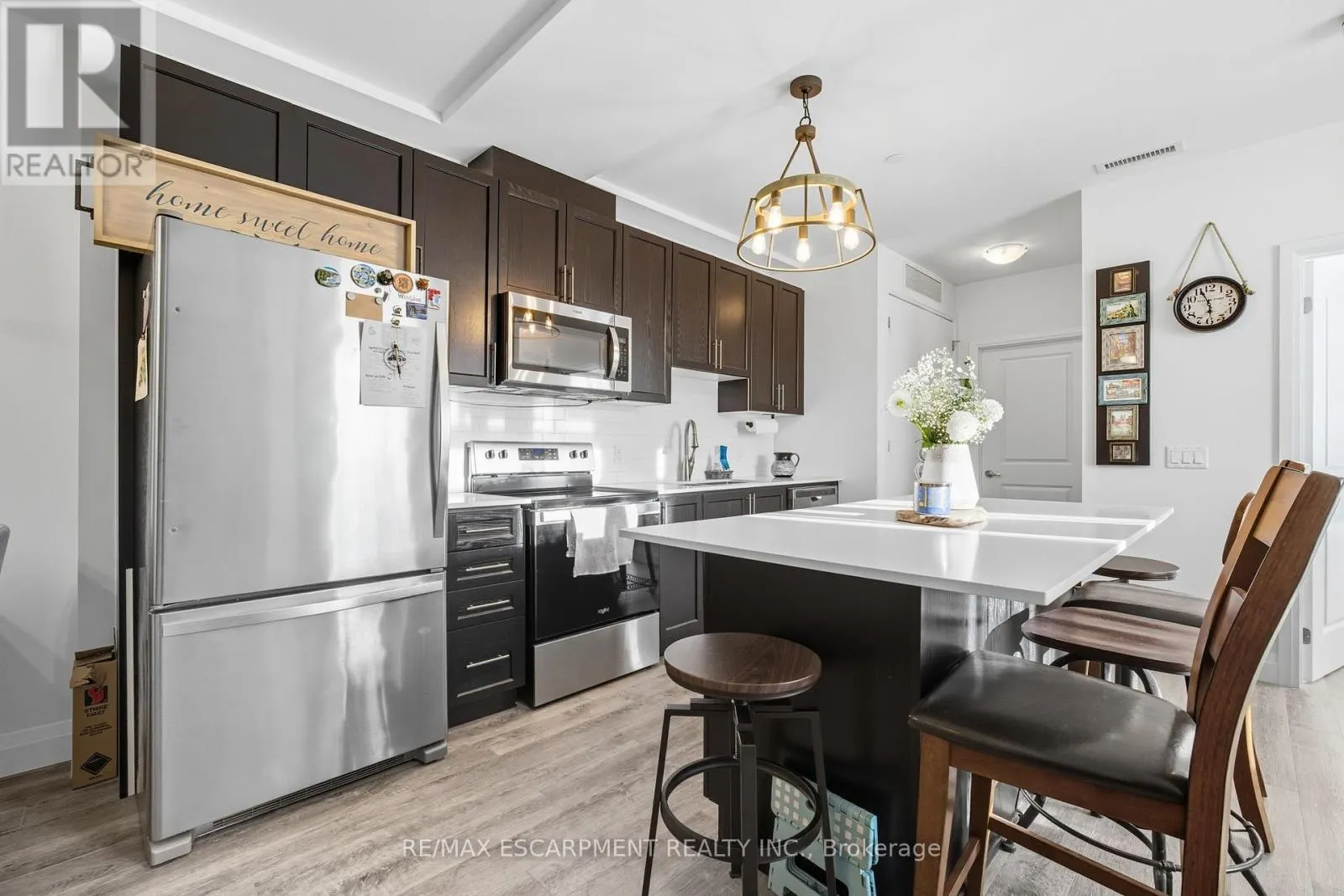 426 - 1 REDFERN AVENUE