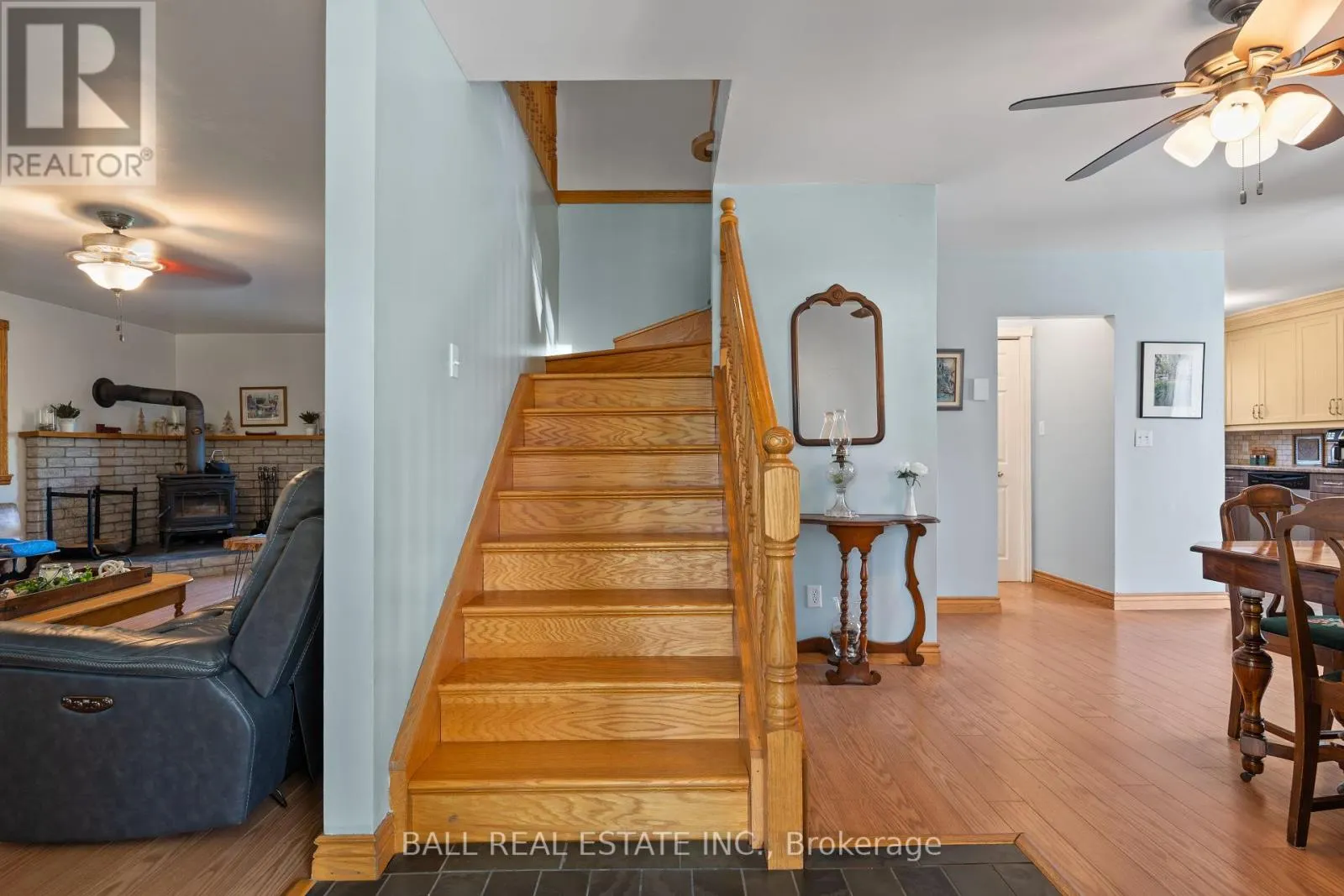 78 THOMAS DRIVE