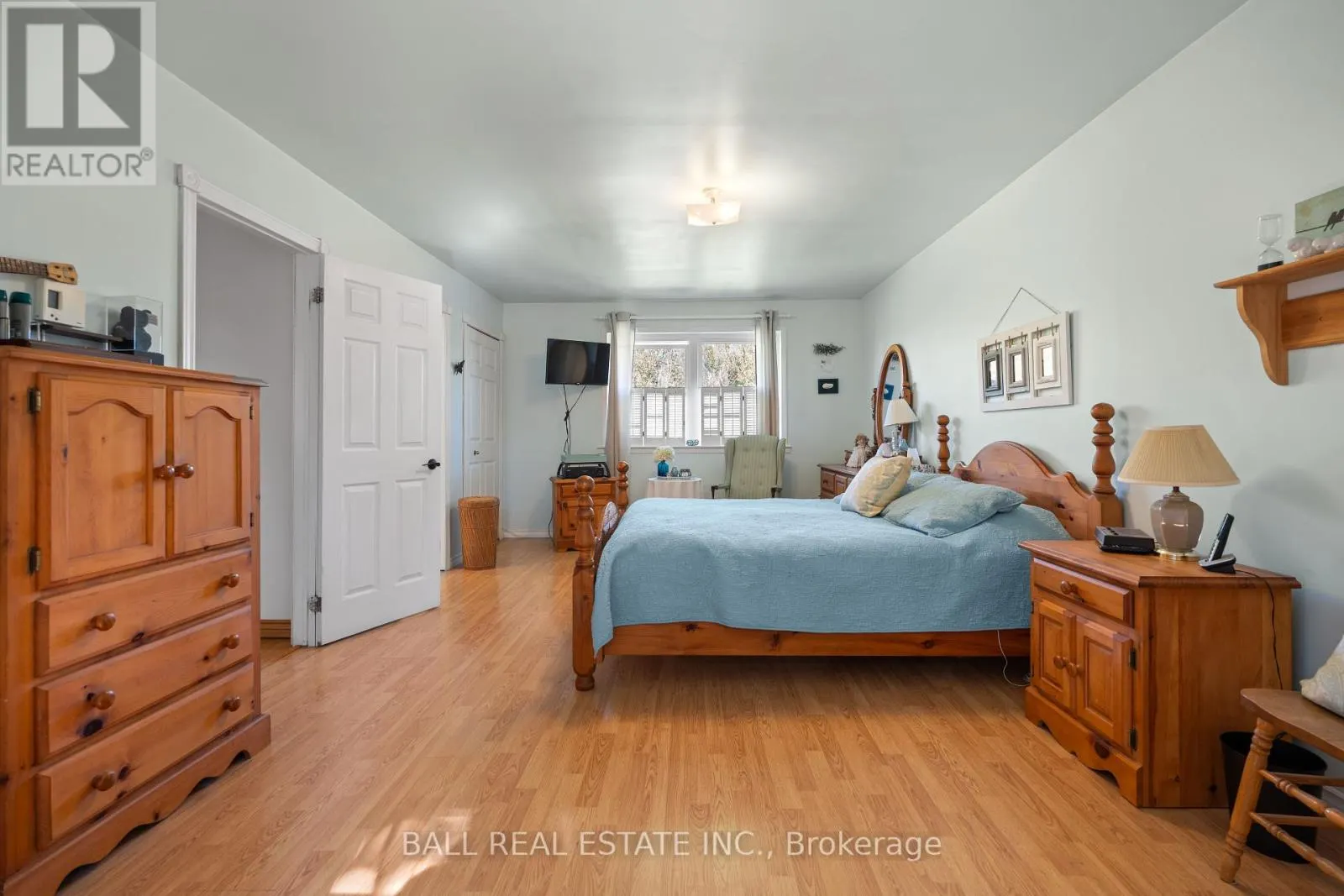 78 THOMAS DRIVE