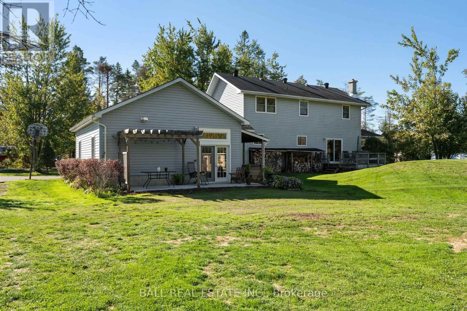 78 THOMAS DRIVE