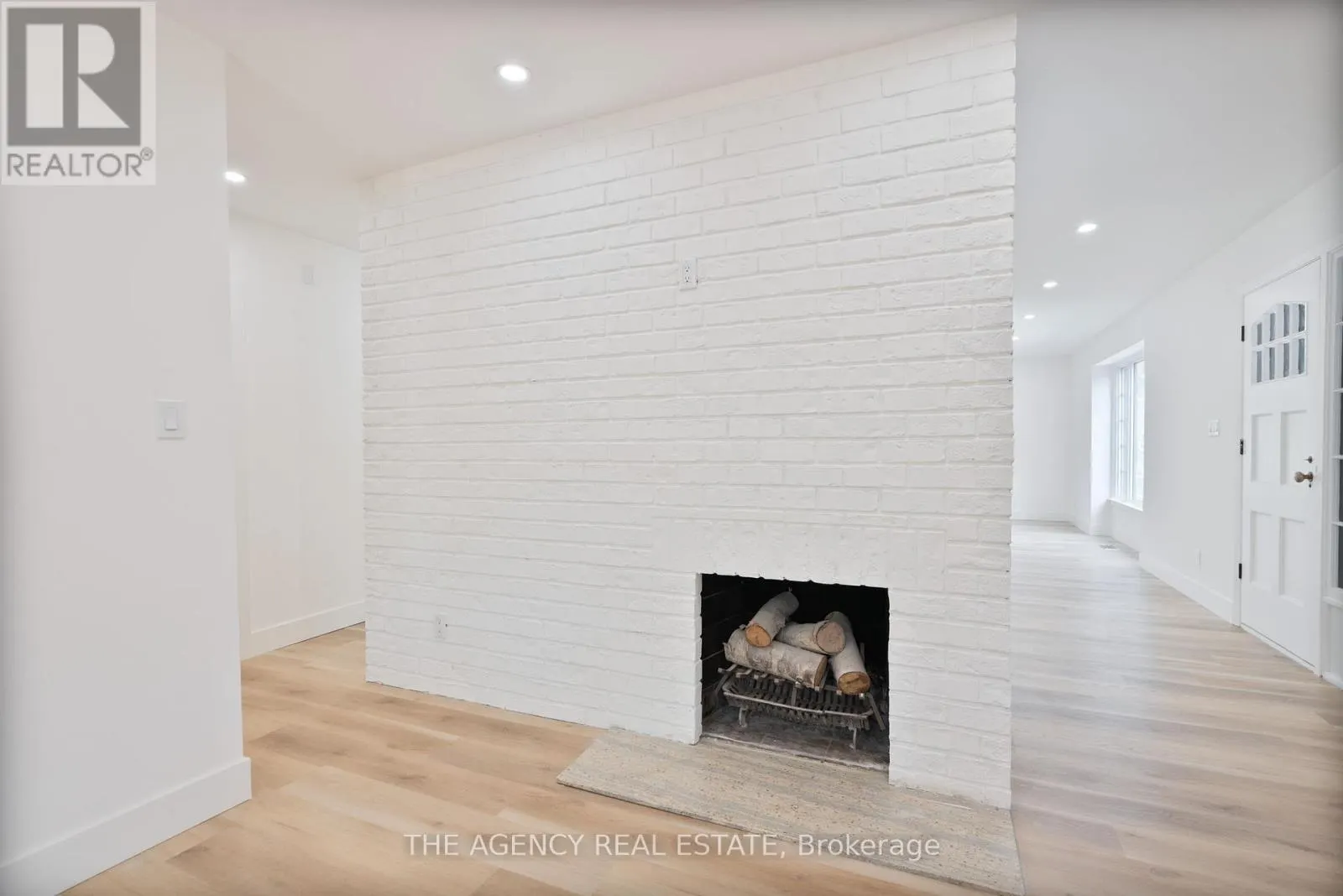 38 HUNT VILLAGE CRESCENT