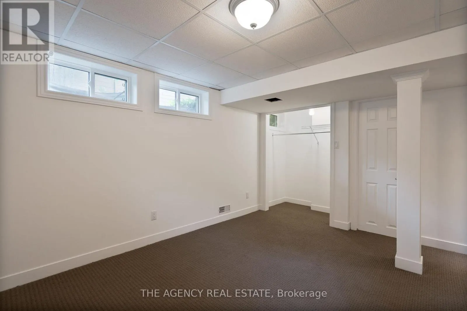 38 HUNT VILLAGE CRESCENT